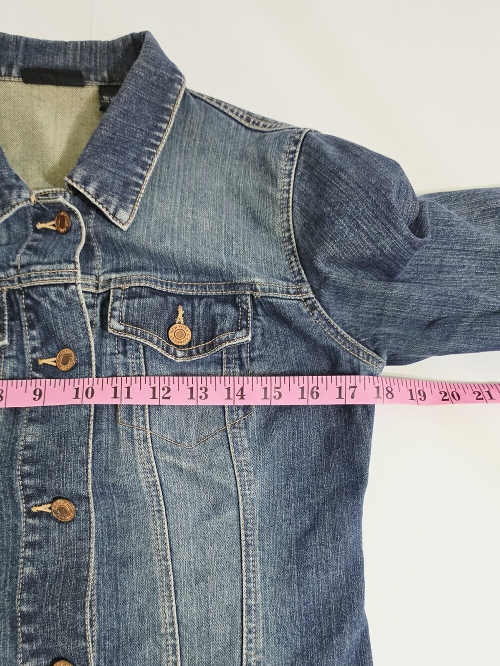New York & Company Denim Jean Jacket Womens Size 4 Blue Fitted Stretch Trucker - Picture 7 of 12